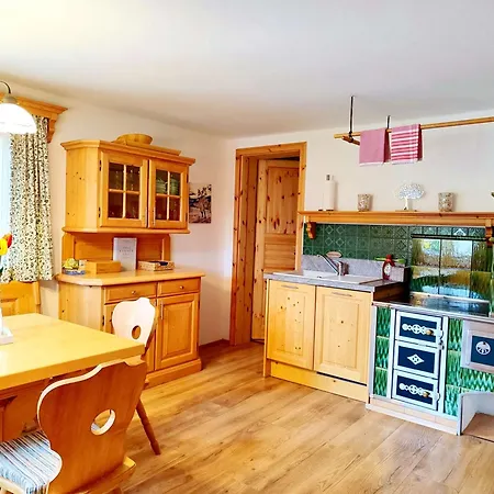 Grundlsee, Willkommen In Mami's Apartman Grundlsee